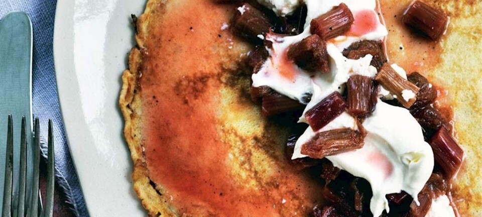 Crêpes med rabarber og mascarpone-creme