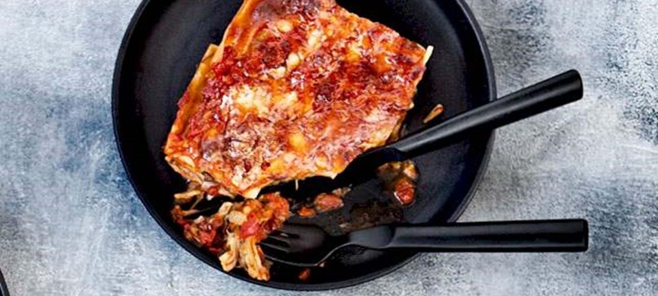 Lasagne med aubergine, spinat og mozzarella