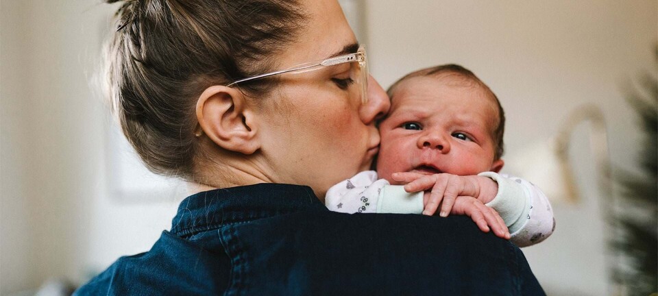 Karoline hjælper nyfødte børn med en særlig metode: 'Jeg havde aldrig hørt, at det var noget, man kunne gøre'