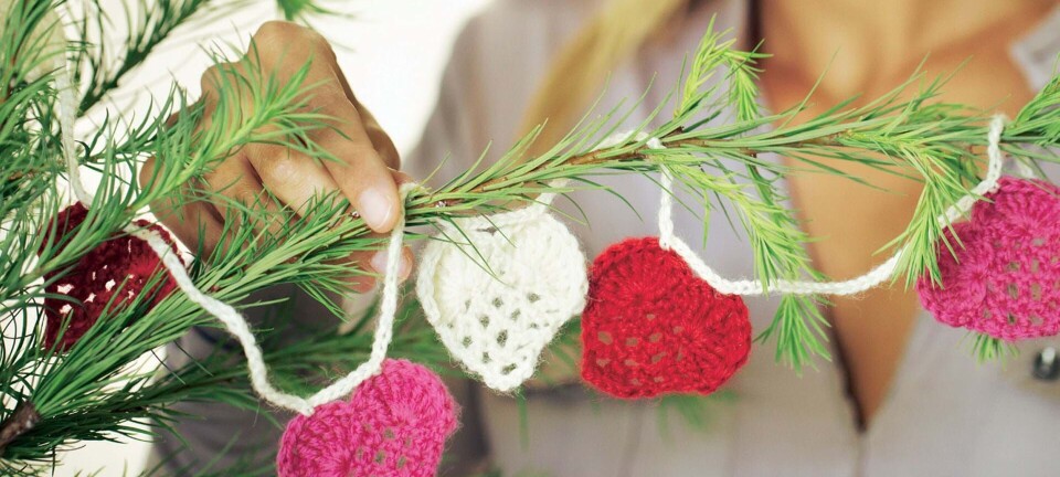 Fine hæklede hjerter på snor