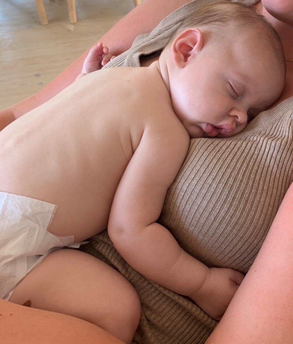 Tynd baby tungebånd.jpg