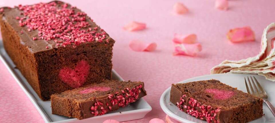 Chokoladekage med hindbærhjerte