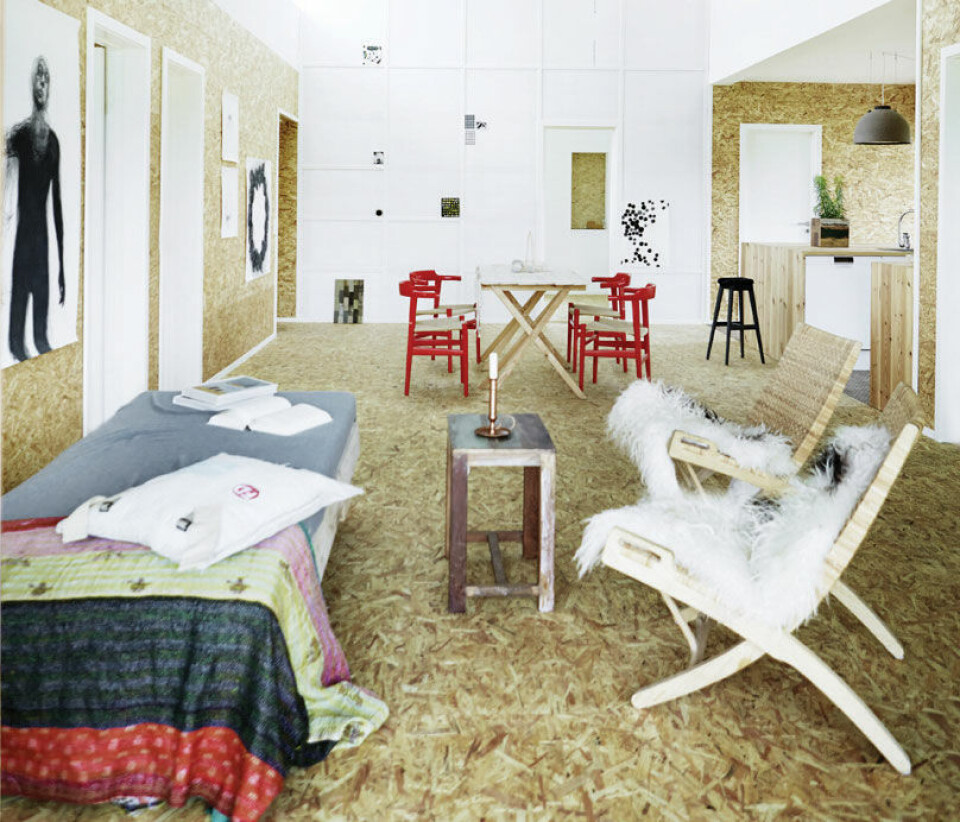 Husets køkken, spise- og opholdsareal har ekstra loftshøjde.