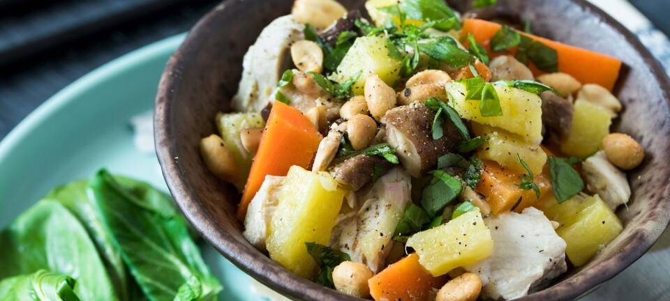 Kylling med sur-sødsauce og dampet kål