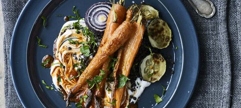 Grillede grøntsager med gedeostecreme og linser