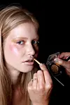 Få makeup-looket fra Stine Goyas modeshow