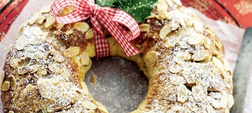 Julekrans med marcipanfyld