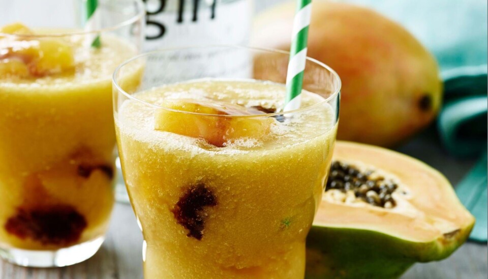 Gin-drink med mango og papaya