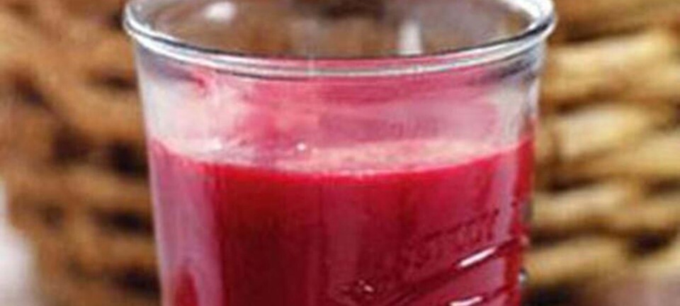 Gulerodsjuice med æble, bladselleri og rødbede