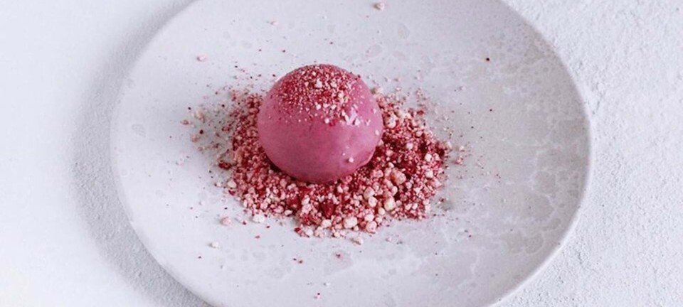 Granatæble-yoghurtis