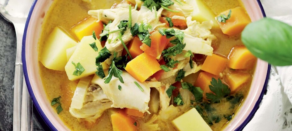 Karrysuppe med gulerødder og kylling