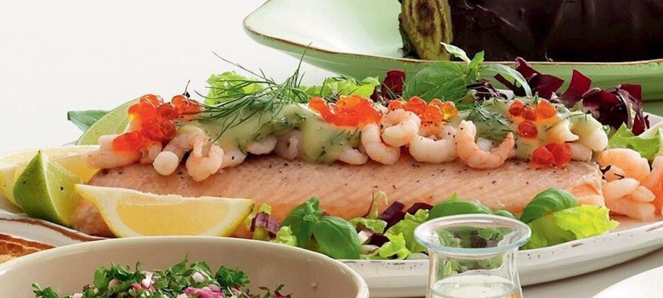 Kold ovnbagt laks med dildmayonnaise og rejer