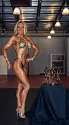 2015 – vandt seks statuetter i amerikansk bodybuilder-konkurrence. (Foto: Courtney Garbow)