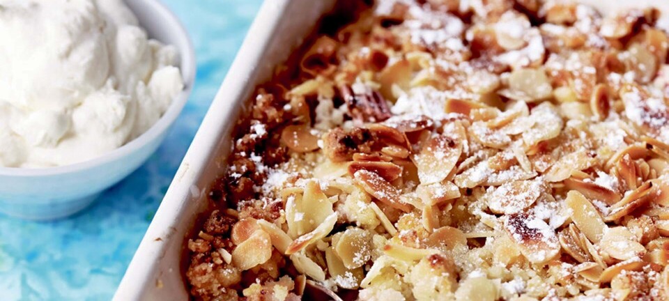 Nem rabarbercrumble med marcipan