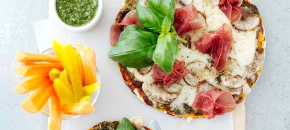 Pizza med jordskok og bresaola