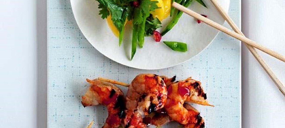 Marinerede grillede rejer med salat af mango