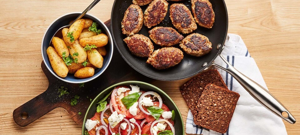 Sådan laver du frikadeller med rugbrødsrester