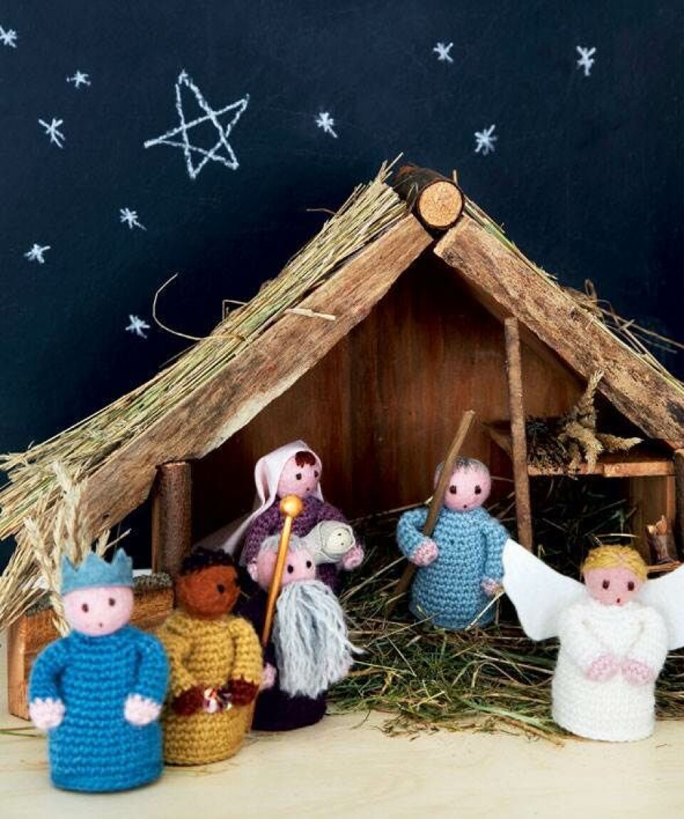 Hæklet krybbespil som de mindste kan lege med og de største bare kan nyde synet af.