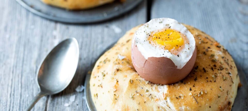 Brødæggebægre med cheddar