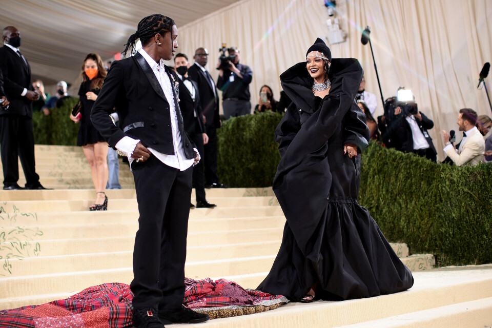 2021 met a$ap rocky rihanna uden dynen.jpg