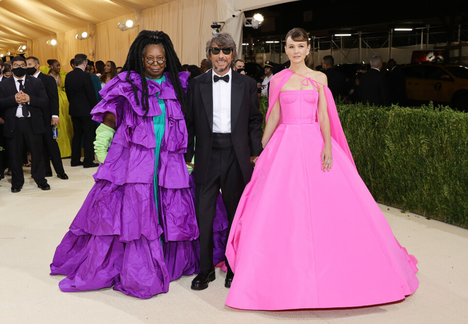 2021 met gala Whoopi Goldberg og Carey Mulligan.jpg