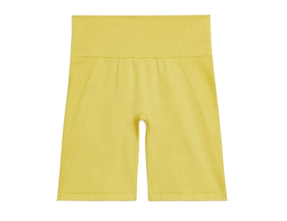 arket-shorts.png