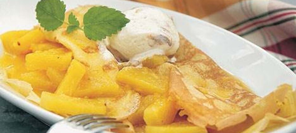Crepes med ananas og ingefær
