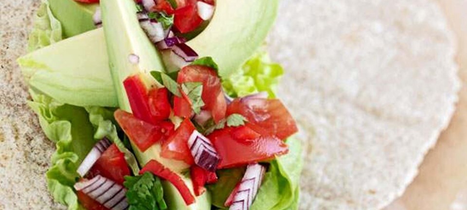 Fuldkornswrap med avocado og tomatsalsa