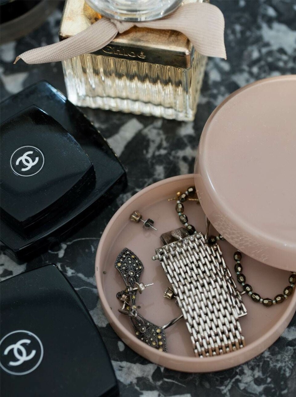 Sara og Robert købte byens grimmeste hus - og forvandlede Den Grimme Ælling til en svane