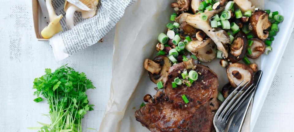 Lækker entrecote med blandede svampe