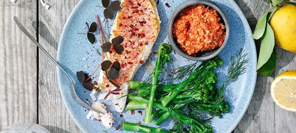 Snapper med romescosauce & aspargesbroccoli