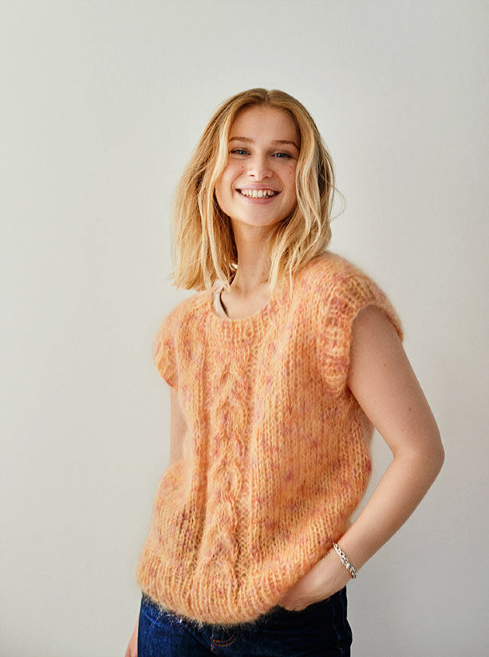 vest-med-snoninger-strik-opskrift.jpg