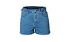 Få et casual sommer-look i shorts
