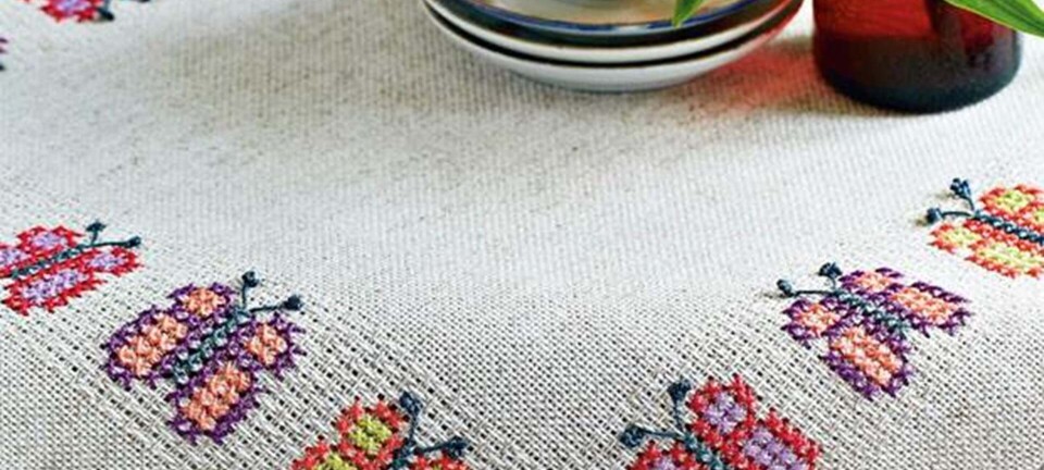 Fin løber med sommerfugle