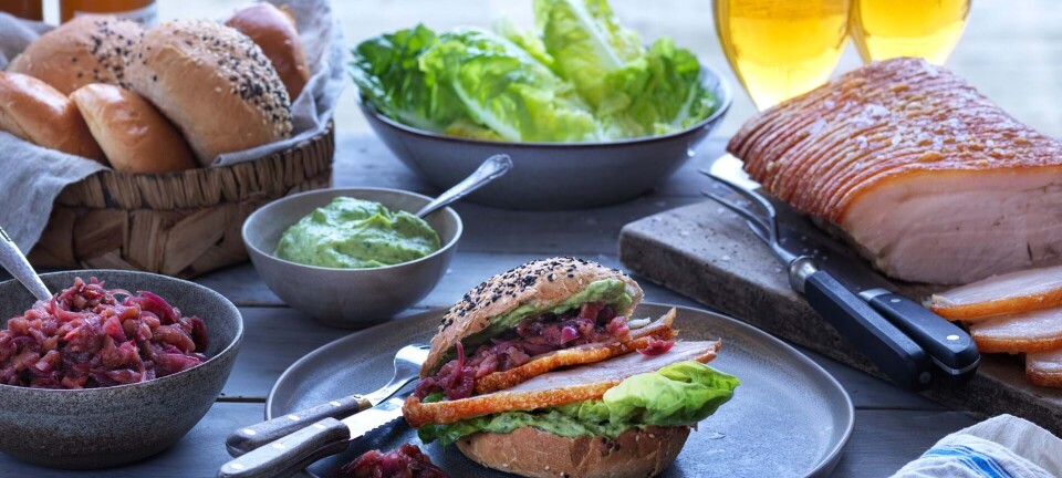 Flæskestegssandwich med æble-løgmarmelade