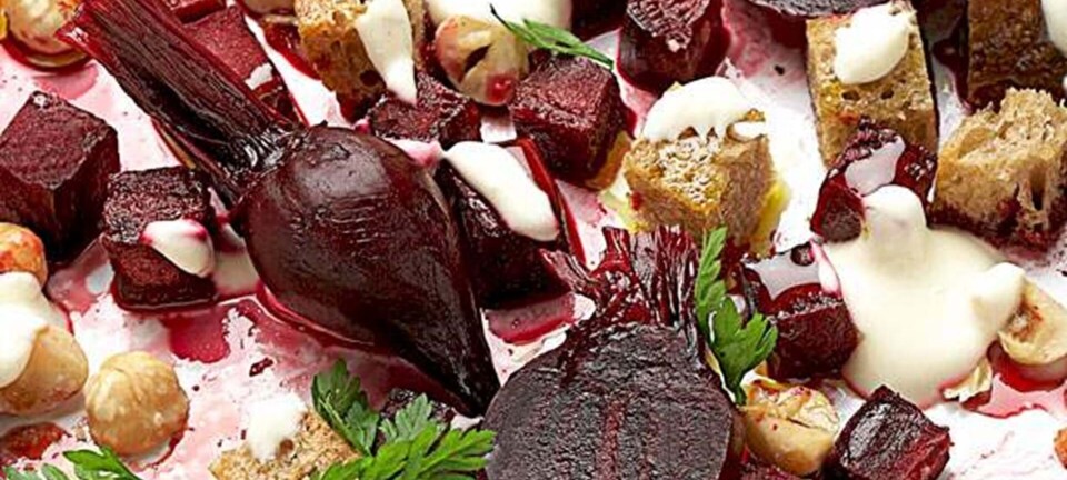 Bagte rødbeder med rygeostdressing