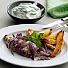 Ovnstegt kylling med kartofler og tzatziki