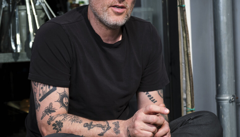 Timm Vladimir er meget glad for at have været med i 'Maddysten'. Dog var han ikke begejstret for selve programmets titel.
– Jeg har hele tiden sagt til DR, at 'Maddysten' var et åndssvagt navn, men de sagde, at de jo gerne ville læne sig op af 'Bagedysten', fortæller Timm (Foto: Bo Nymann).