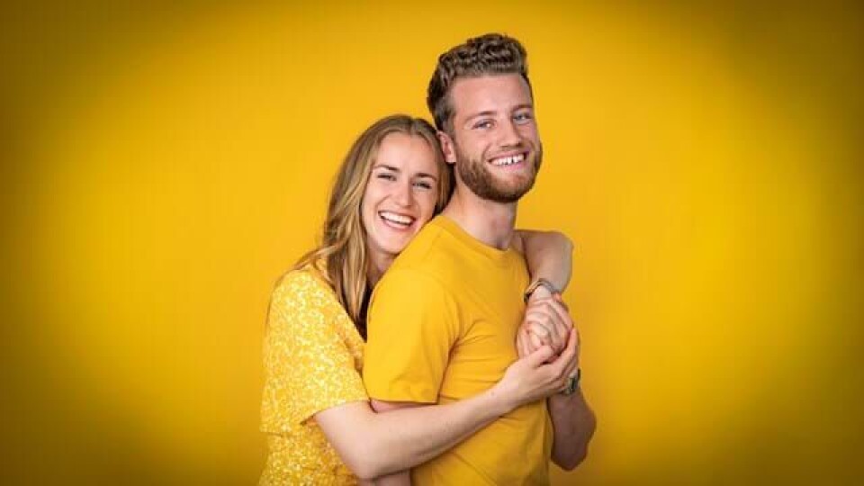 Line og Benjamin Nybyggerne 2021 gult hus