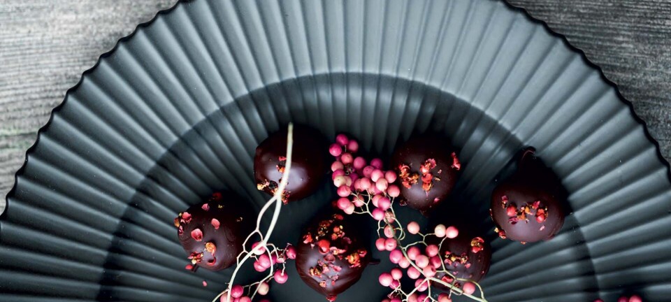 Marcipankugler med rosenpeber