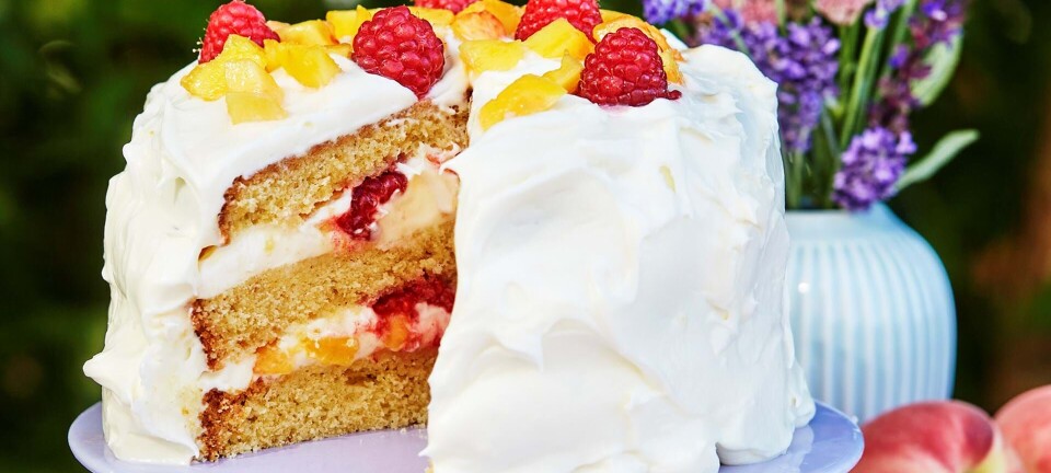 Peach Melba-kage til 10 personer