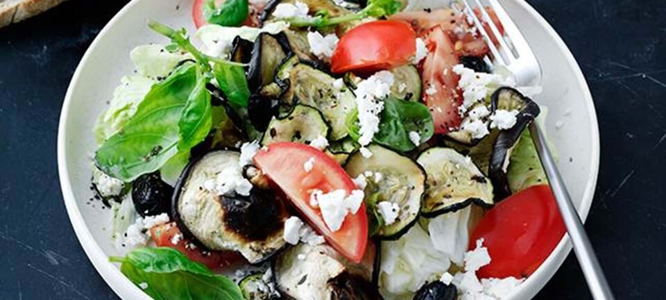 Salat med grillede grønsager