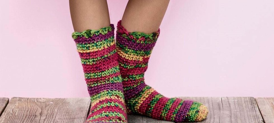 Hækl selv: Sokker i flotte farver