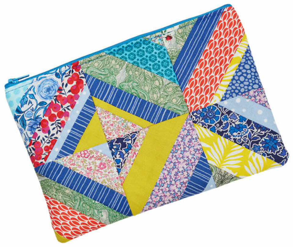 Taske_med_diagonale_felter_1.jpg