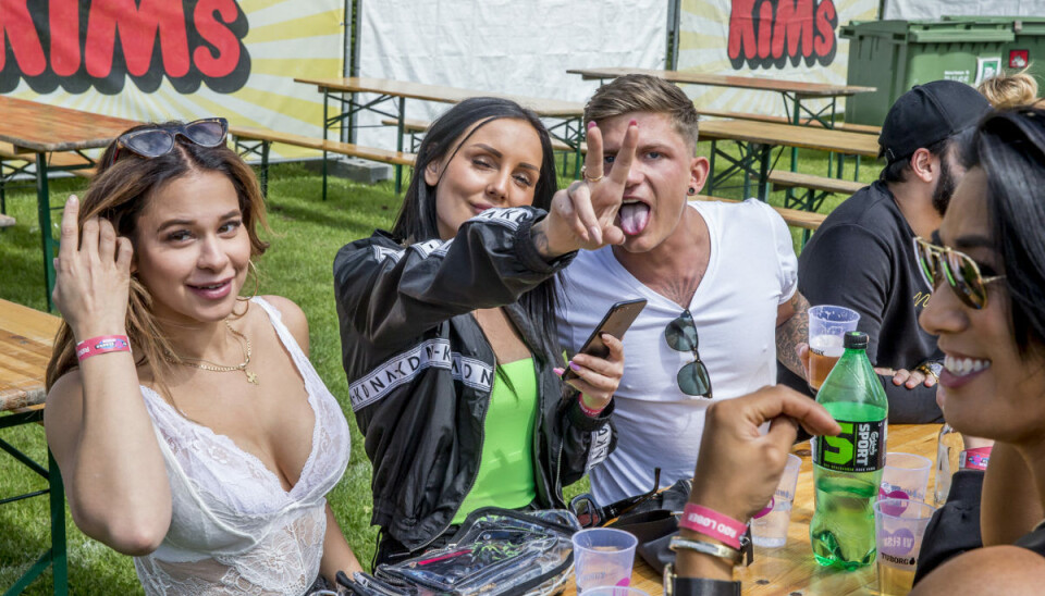 Josefine, Sarah Amalie og Frederik gav den gas til Vi elsker 90'erne (Foto: Michael Stub).