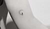 En lillebitte tattoo: Disse mikro-tatoveringer hitter blandt kvinder