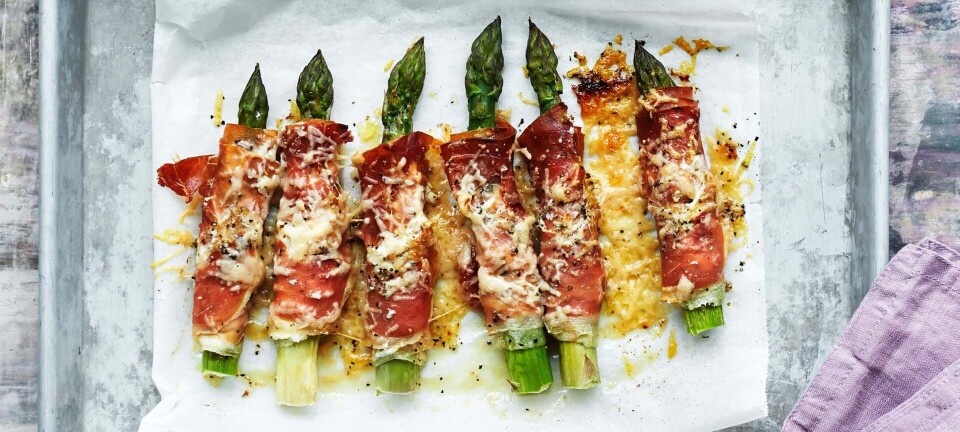 Asparges med ricotta og parmaskinke