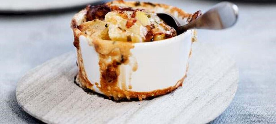 Gratin med kartofler og purløg