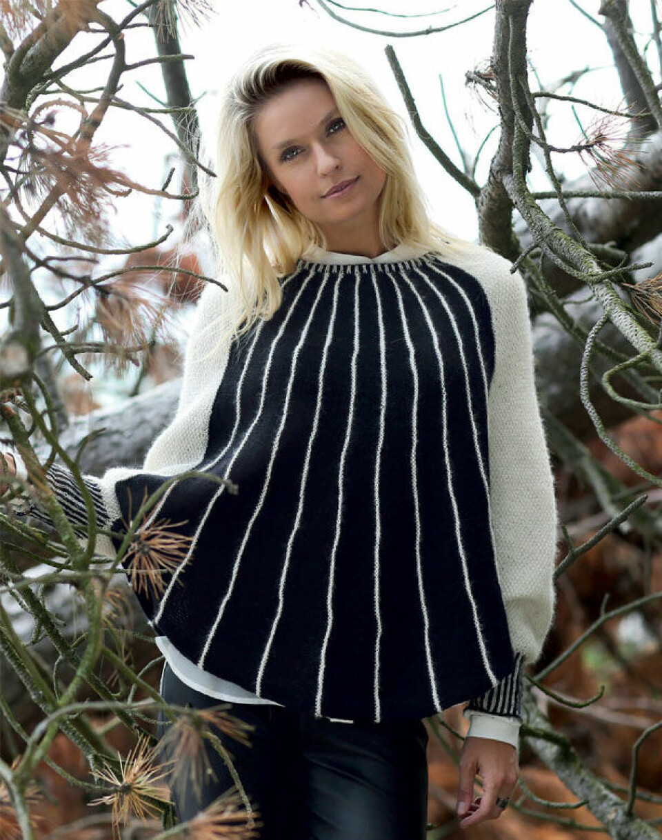 Poncho med manchetter