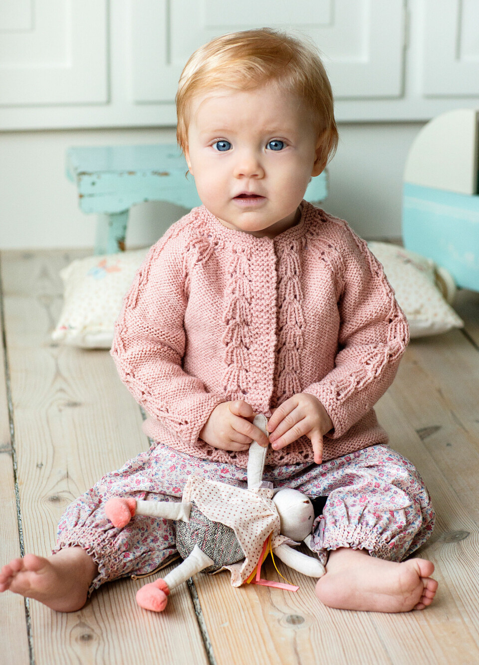 Babytrøje i omvendt glat